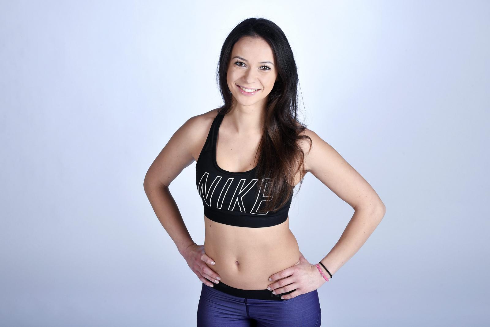 Danijela Masnjak licencirana je pilates instruktorica pri Udruzi verificiranih Pilates instruktora Hrvatske, a završila je i Fitness učilište.
