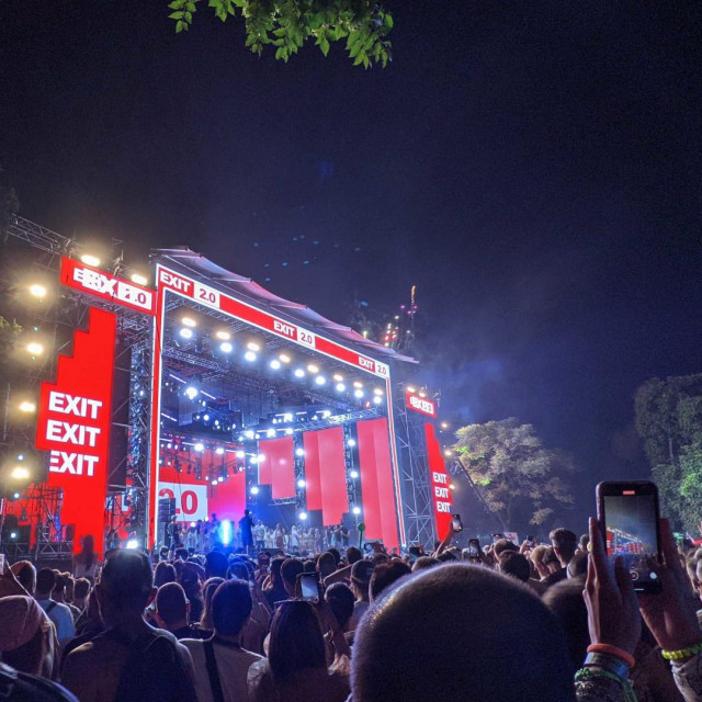 Exit 2021.