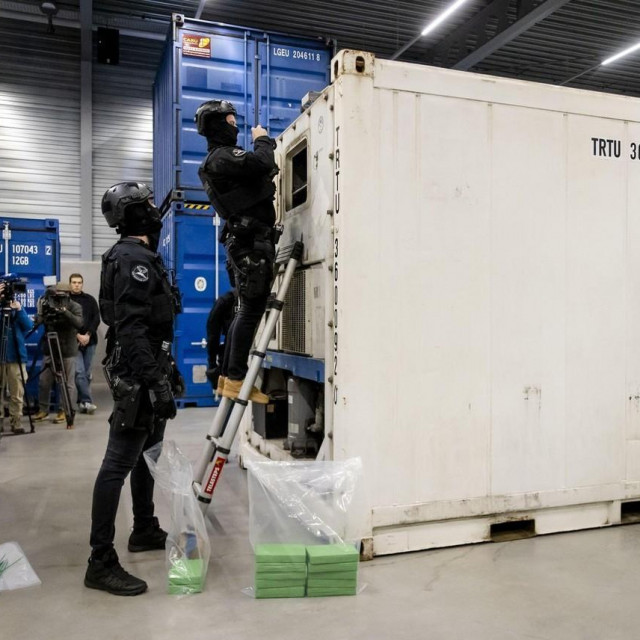 Belgijska policja u potrazi za drogom, ilustracija