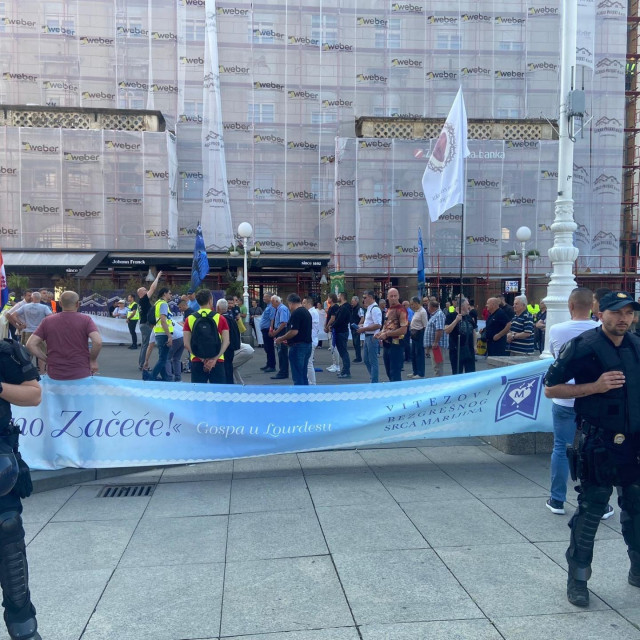 Prizori s Trga bana Jelačića